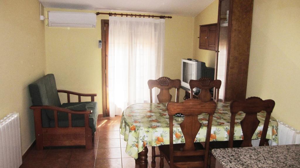 Apartaments La Fabrica Horta de Sant Joan Room photo